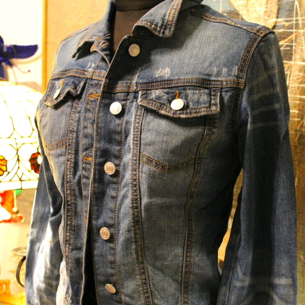 💛MOSSIMO Jean Jacket